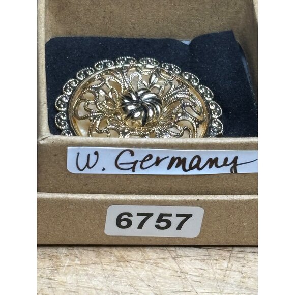 Vintage Gold-Tone Filigree Scarf Clip With Mother Of Pearl From W. Germany - Picture 2 of 5